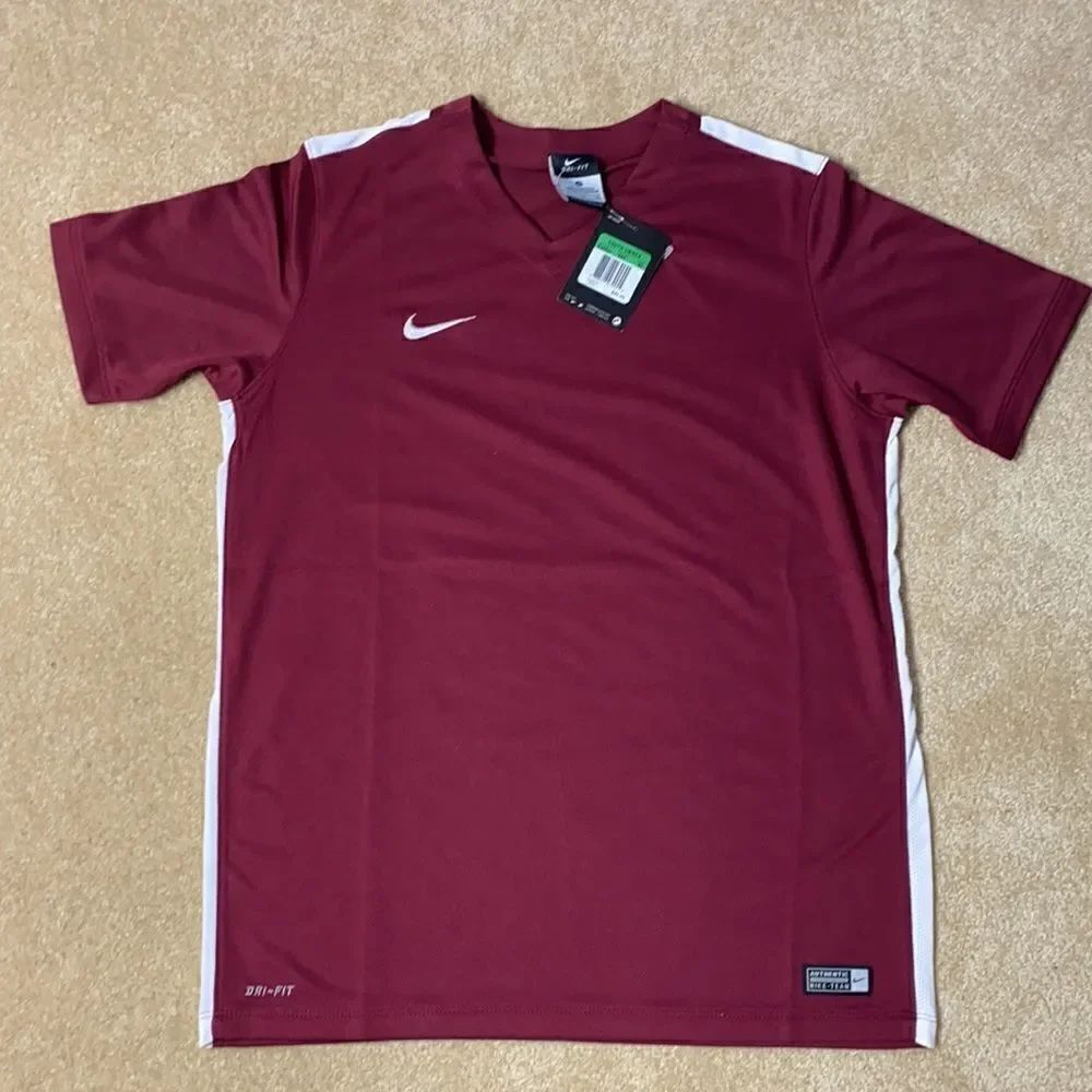 Nike Youth Unisex Shirt XL -NWT